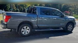 2017 Nissan Titan SV