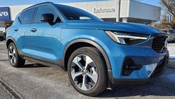2023 Volvo XC40 B5 Plus Dark Theme