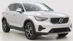 2025 Volvo XC40 B5 Core Bright Theme