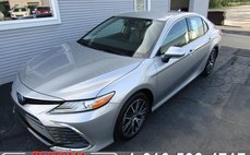 2023 Toyota Camry Hybrid XLE