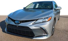 2022 Toyota Camry Hybrid XLE
