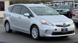 2014 Toyota Prius v Five