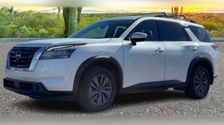 2022 Nissan Pathfinder SV