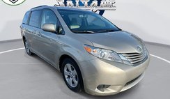 2015 Toyota Sienna LE 7-Passenger Auto Access Seat
