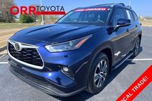 2025 Toyota Highlander Hybrid XLE