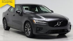 2022 Volvo S60 B5 Momentum