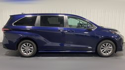 2021 Toyota Sienna LE 8-Passenger