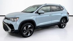 2025 Volkswagen Taos SE 4Motion