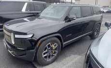 2023 Rivian R1S Adventure