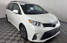 2018 Toyota Sienna XLE