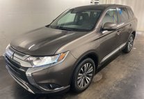 2020 Mitsubishi Outlander SE