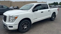2022 Nissan Titan SV