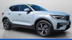 2025 Volvo XC40 B5 Core Bright Theme