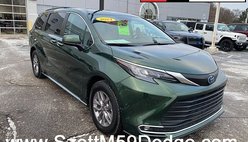 2024 Toyota Sienna XLE