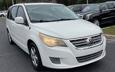 2011 Volkswagen Routan SE