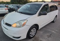 2004 Toyota Sienna LE