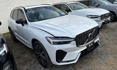 2023 Volvo XC60 B5 Plus Dark Theme