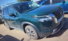 2022 Nissan Pathfinder SL
