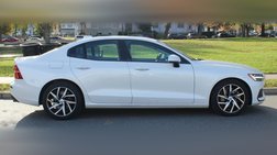 2020 Volvo S60 T5 Momentum