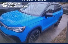 2025 Volkswagen Taos SE Black 4Motion