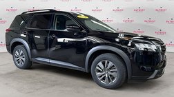 2022 Nissan Pathfinder SV