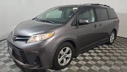 2019 Toyota Sienna LE