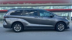 2023 Toyota Sienna XLE