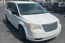 2010 Chrysler Town and Country LX