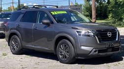 2022 Nissan Pathfinder SV
