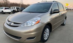 2010 Toyota Sienna LE 8-Passenger