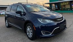 2017 Chrysler Pacifica Touring Plus