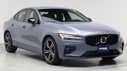 2022 Volvo S60 B5 R-Design