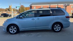 2015 Toyota Sienna LE FWD 8-Passenger V6