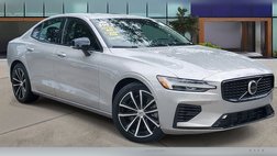 2023 Volvo S60 Recharge T8 Plus Dark Theme