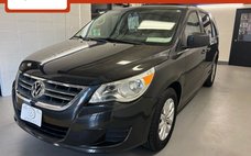 2012 Volkswagen Routan SE