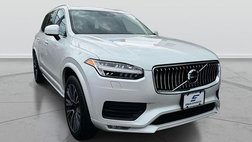 2022 Volvo XC90 T6 Momentum 7-Passenger