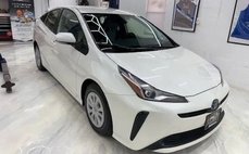 2019 Toyota Prius L Eco