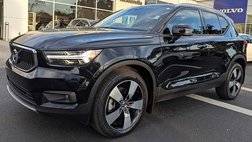 2022 Volvo XC40 T5 Momentum