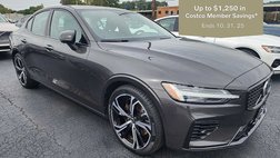 2023 Volvo S60 Recharge T8 Plus Dark Theme