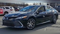 2022 Toyota Camry Hybrid XLE
