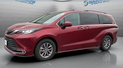 2023 Toyota Sienna XLE