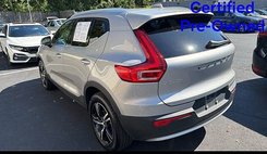 2025 Volvo XC40 B5 Core Bright Theme