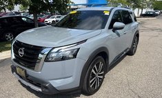 2025 Nissan Pathfinder Platinum
