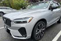 2023 Volvo XC60 B5 Plus Dark Theme