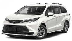 2025 Toyota Sienna LE 8-Passenger
