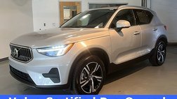 2025 Volvo XC40 B5 Core Bright Theme
