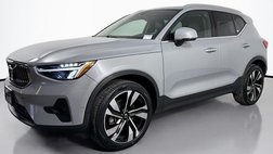 2024 Volvo XC40 B5 Plus Bright Theme