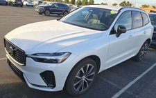 2025 Volvo XC60 B5 Plus Dark Theme