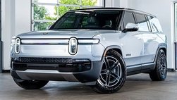2025 Rivian R1S Adventure