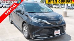 2022 Toyota Sienna XLE